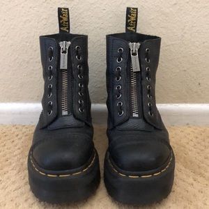 Doc Martens Sinclair Platform boots